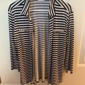 Women’s top with buttons